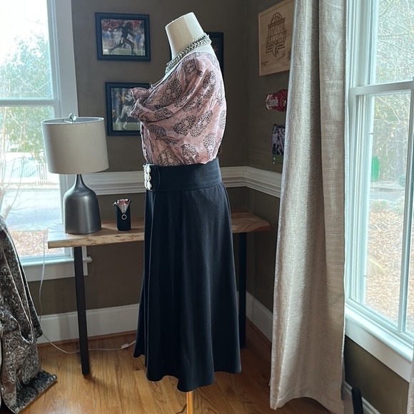 Torrid Black Ribbed Knit Skirt Size 1 - Picture 6 of 14